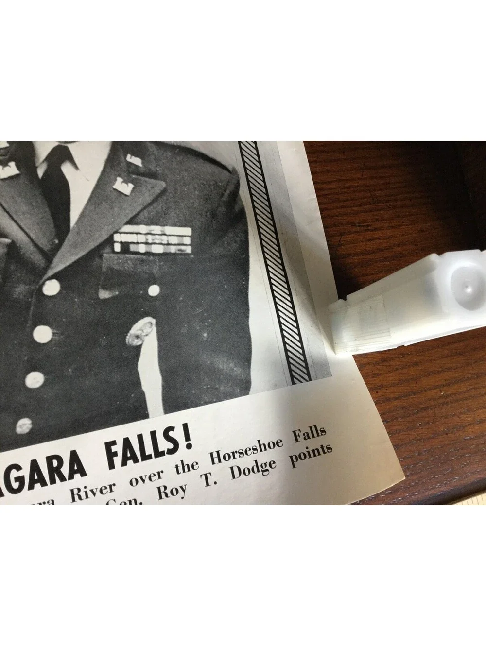 Illustrated Current News Photo - Shut Off Niagara Falls Army Engineers Dodge